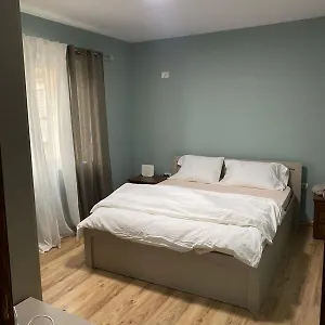Itan's Tirana